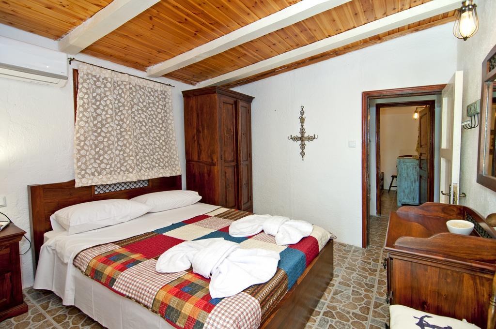 Captain Mike'S Villa II Sívota Buitenkant foto